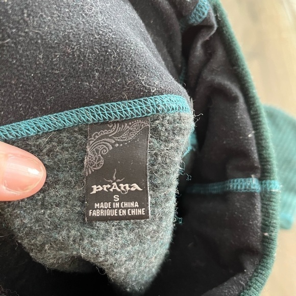 PrAna Womens Wool Turtleneck Sweater size: Small - Picture 2 of 13